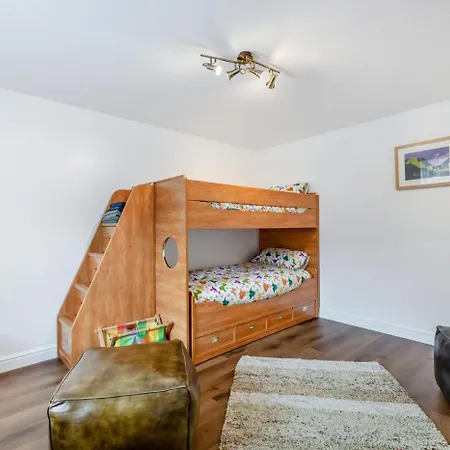 5 Bed In Oc-w32446 * St Bees