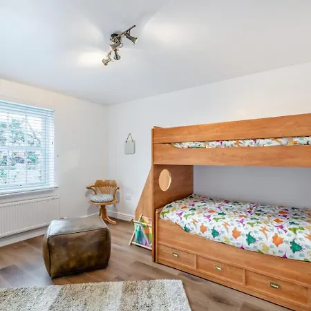 5 Bed In Oc-w32446 St. Bees