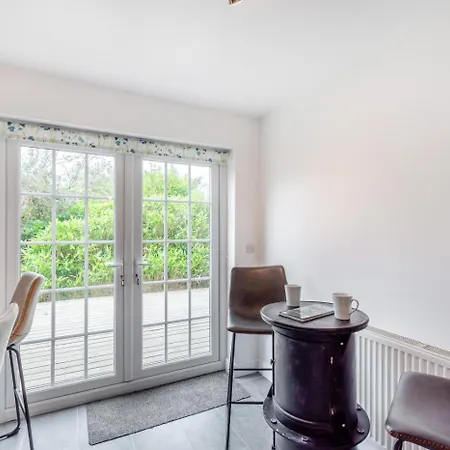 5 Bed In Oc-w32446