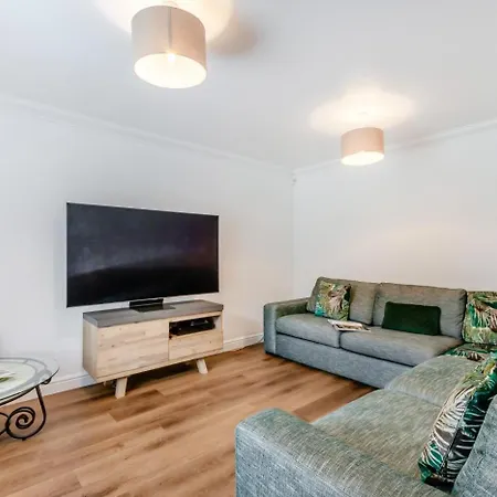 5 Bed In Oc-w32446 Feriehus